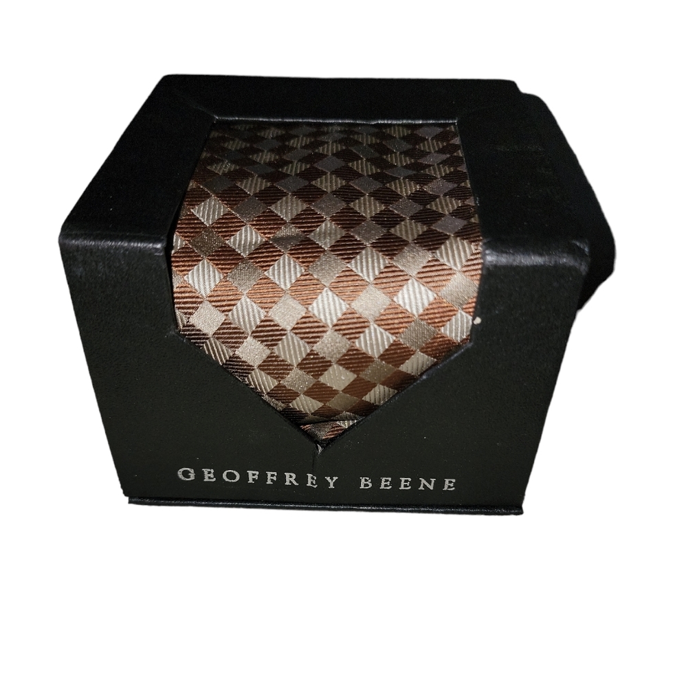 🌺NIB Geoffrey Beene Brown Checkered Tie🌺